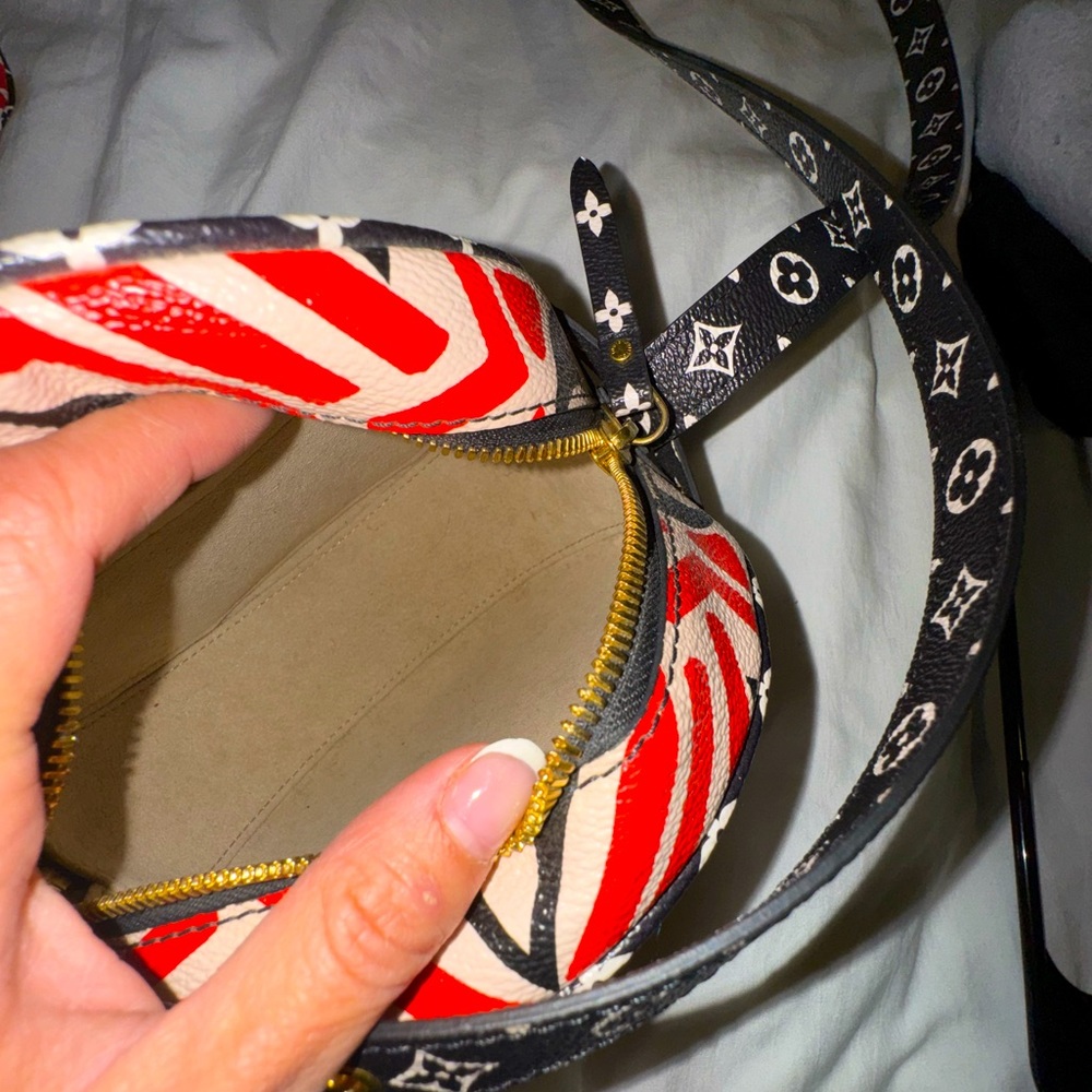 Louis vuitton limited edition wallet and bag